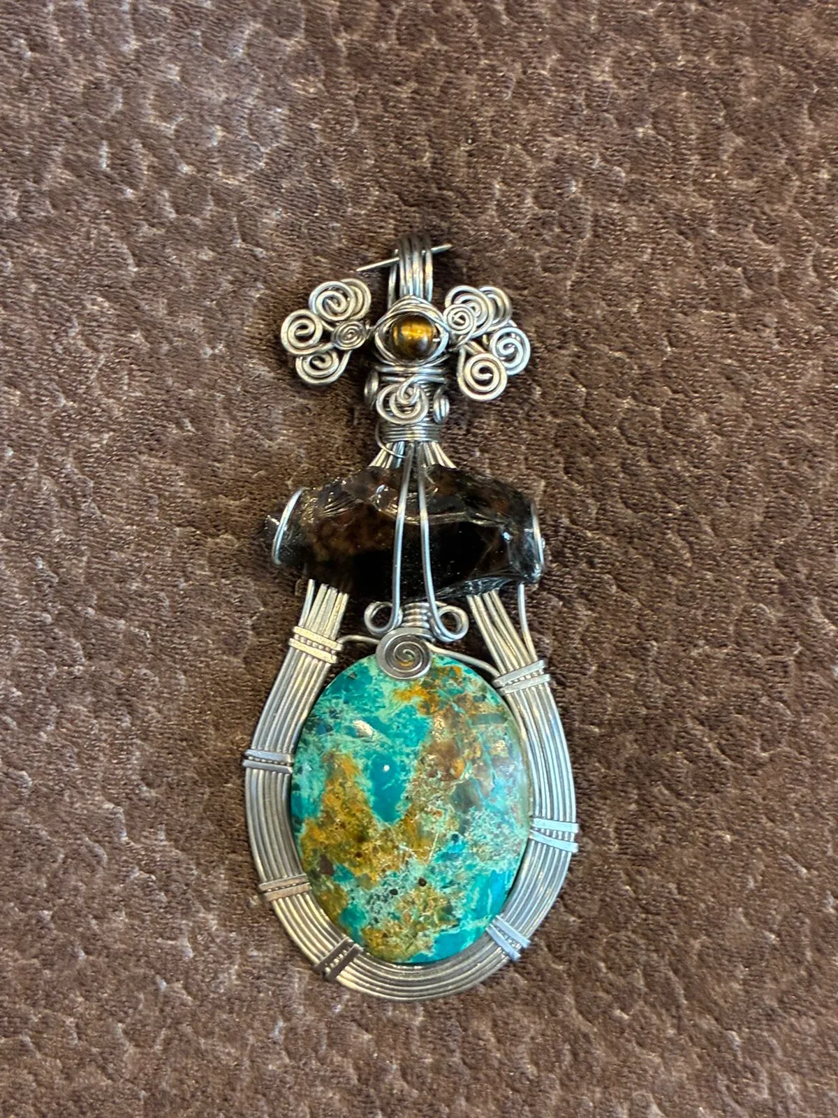 Collar 16