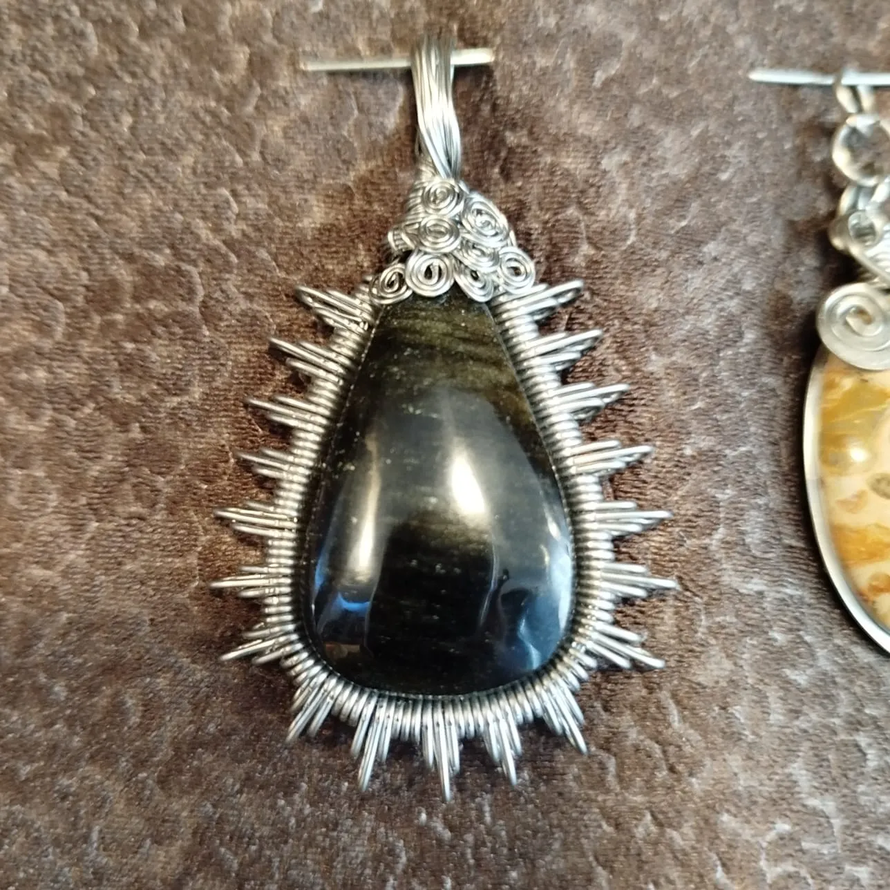 Collar 8